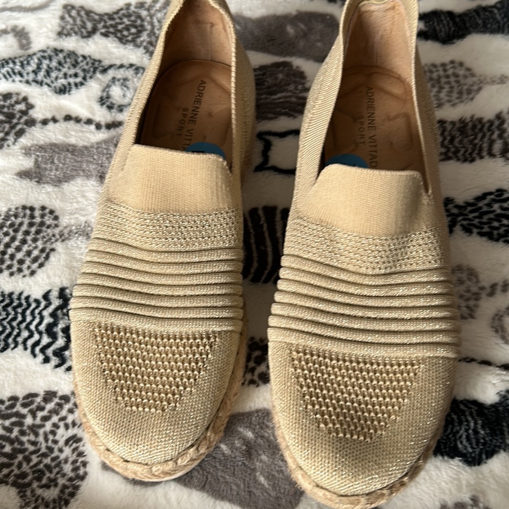 Adrienne Vittadini closed espadrilles in a golden shimmery fabric. Size 7.5